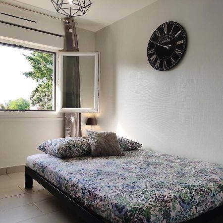 Appartement Beau Studio pour 2 personnes 4 min pied Melun Gare Extérieur photo